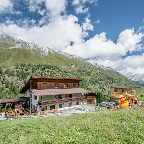 alpine hut with playground Ötztal valley