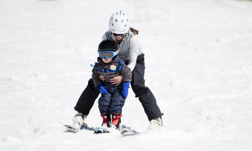 skiing with child obergurgl