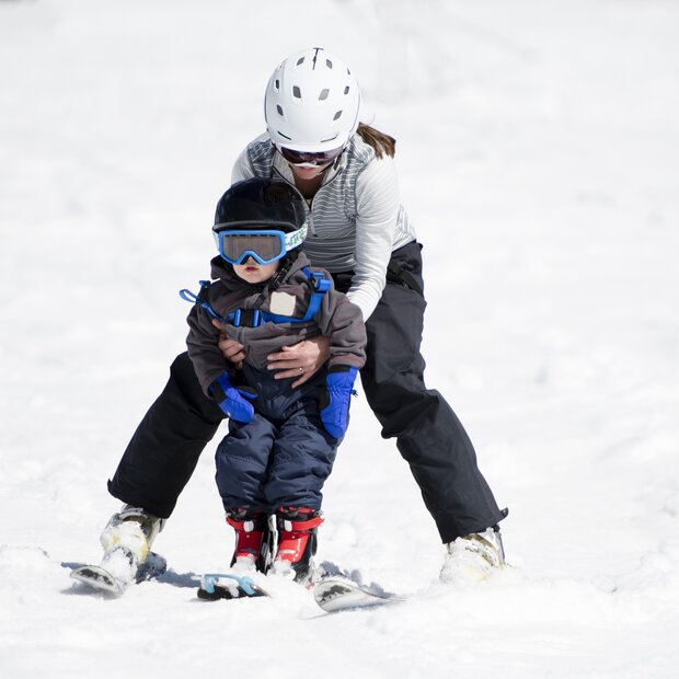 skiing with child obergurgl