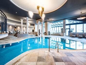 indoor swimming pool wellness vacation ötztal