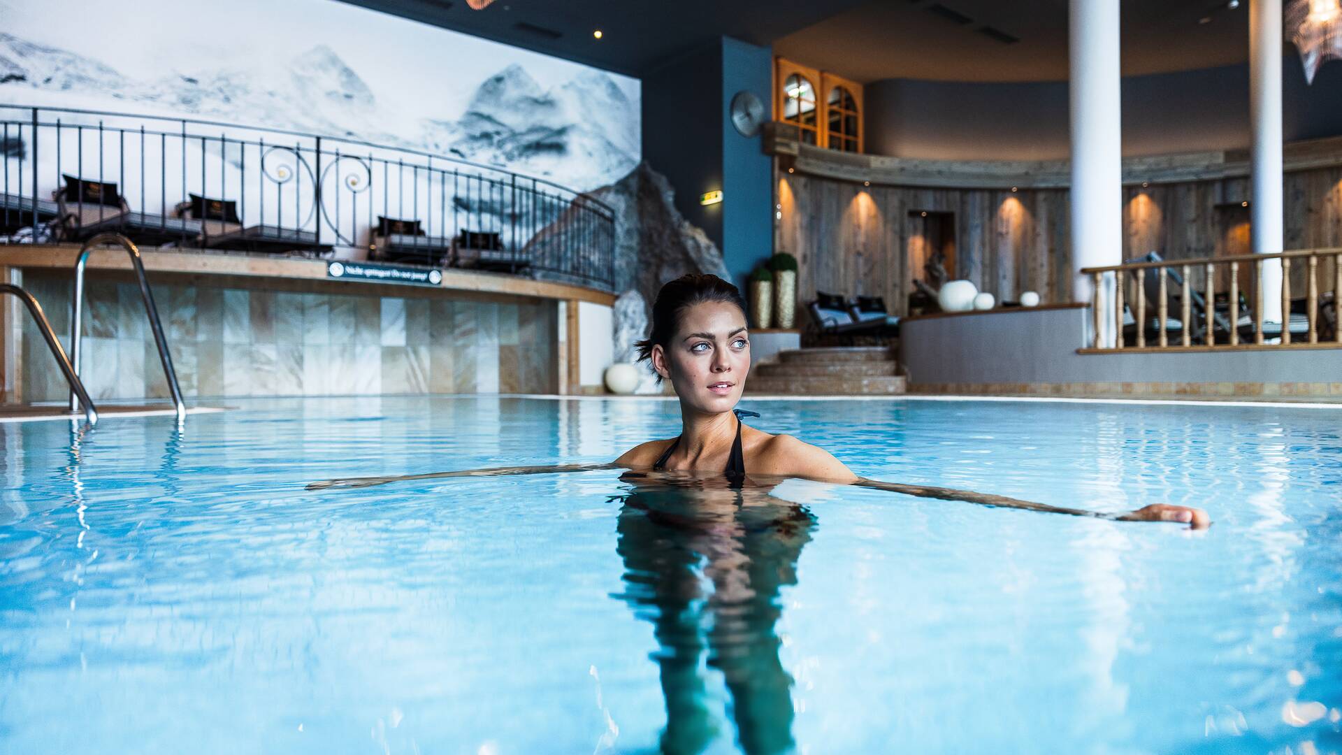 indoor swimming pool at the hotel in Obergurgl