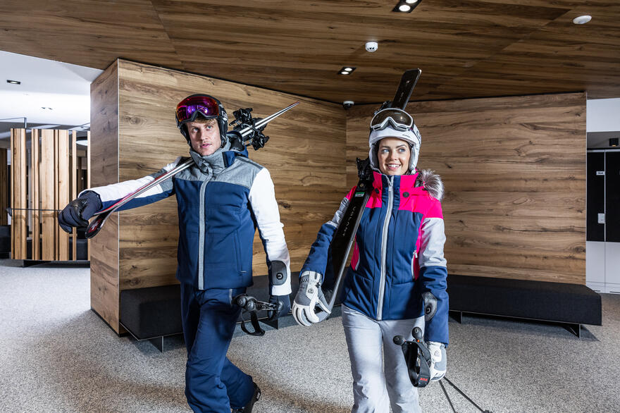 couple ski storage room Obergurgl