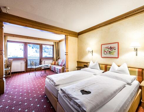 traditionelles Tiroler Hotelzimmer