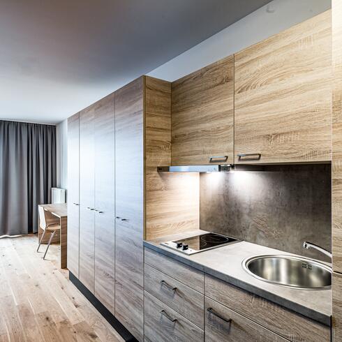 staff flat with kitchen Edelweiss | © Alexander Maria Lohmann