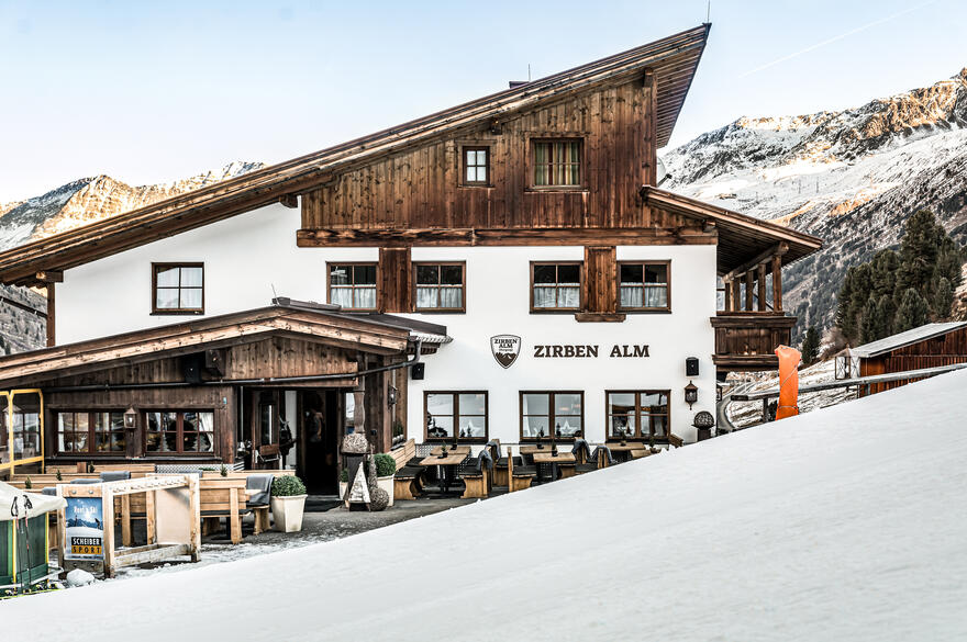 ski hut zirbenalm in obergurgl-hochgurgl | © Alexander Maria Lohmann