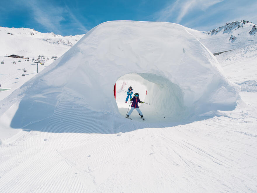 skiing area for children in Tyrol | © Ötztal Tourismus