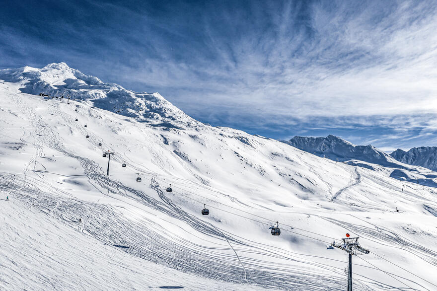 ski gondola on a skiing holiday in obergurgl | © Alexander Maria Lohmann