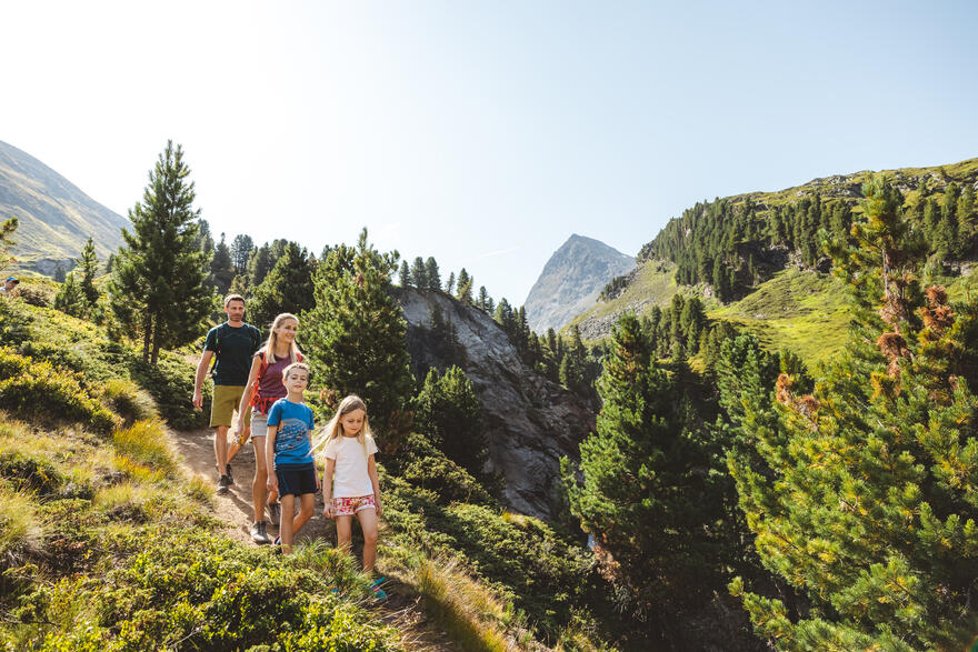 hiking with children in Tyrol