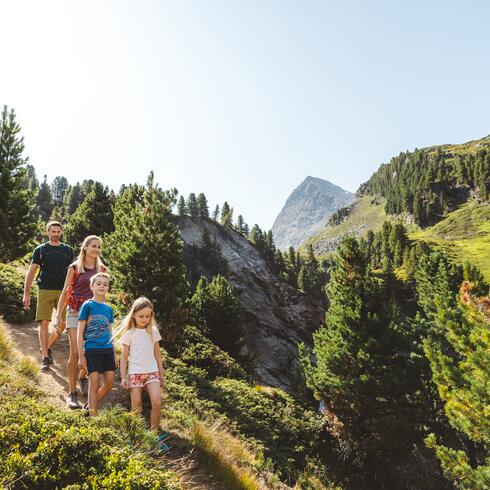 hiking with children in Tyrol