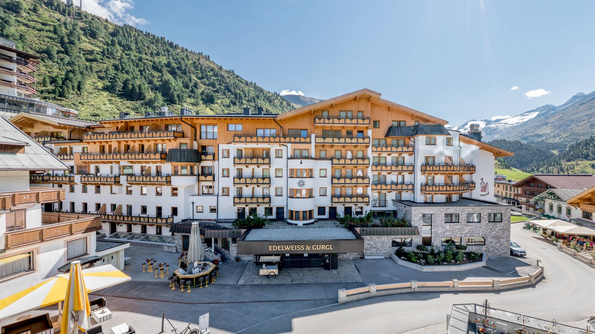 hotel Edelweiss in summer