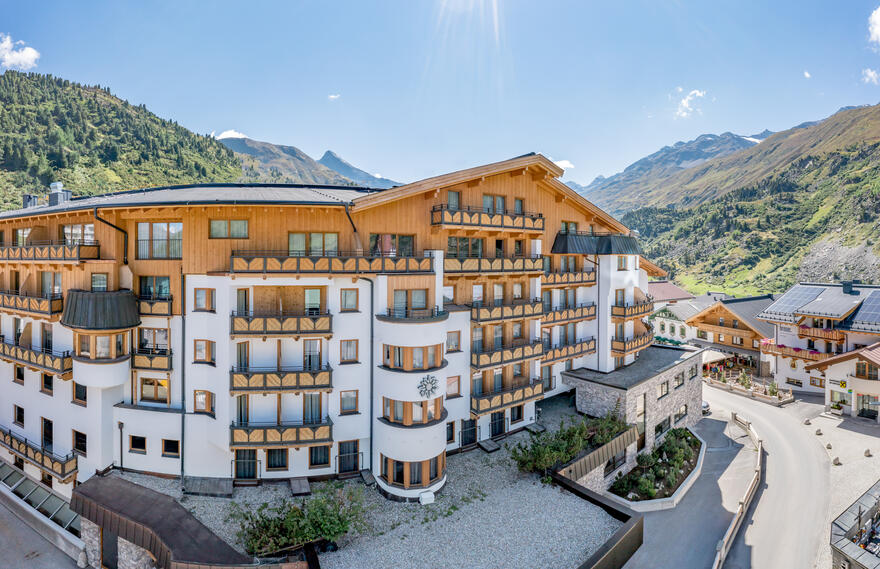 Vier Sterne Superior Hotel Obergurgl im Sommer